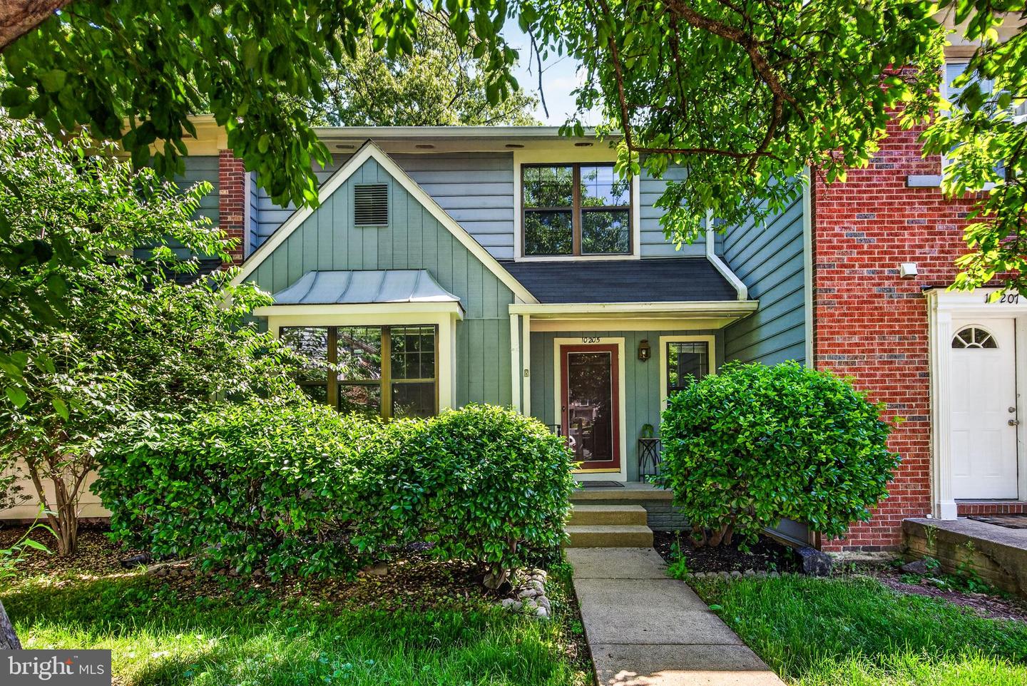 10205 Scarborough Commons Court, Burke