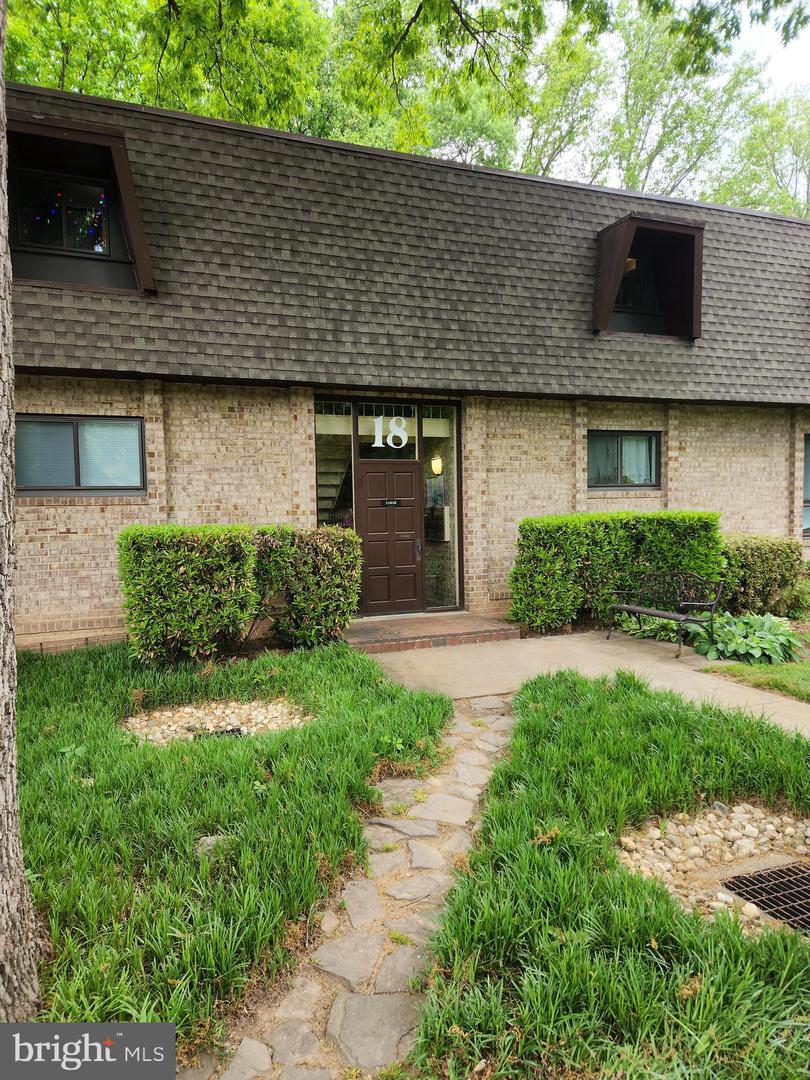11618 Vantage Hill Road #12b