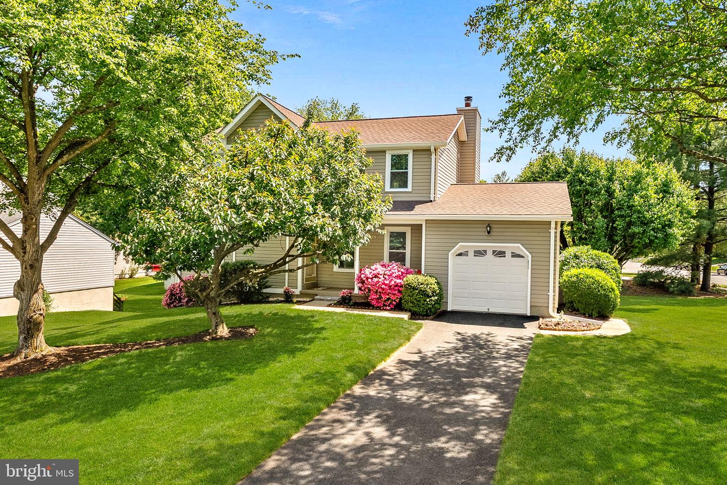 1100 Jeff Ryan Drive, Herndon