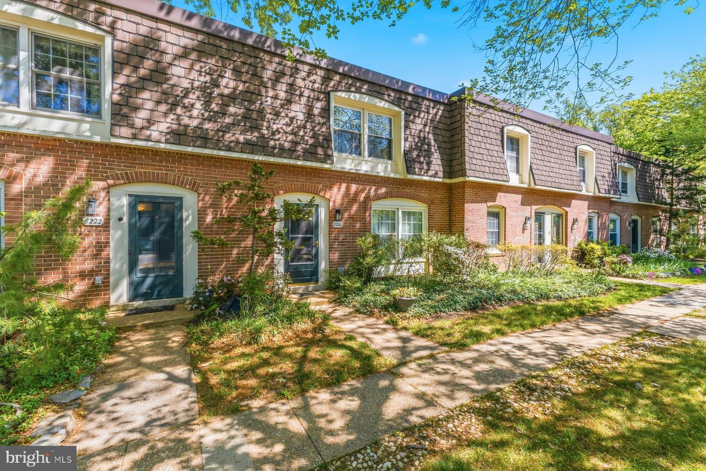 8220 Carrleigh Parkway #11, Springfield