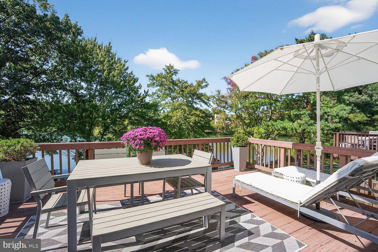 2922 Bridgehampton Court, Falls Church