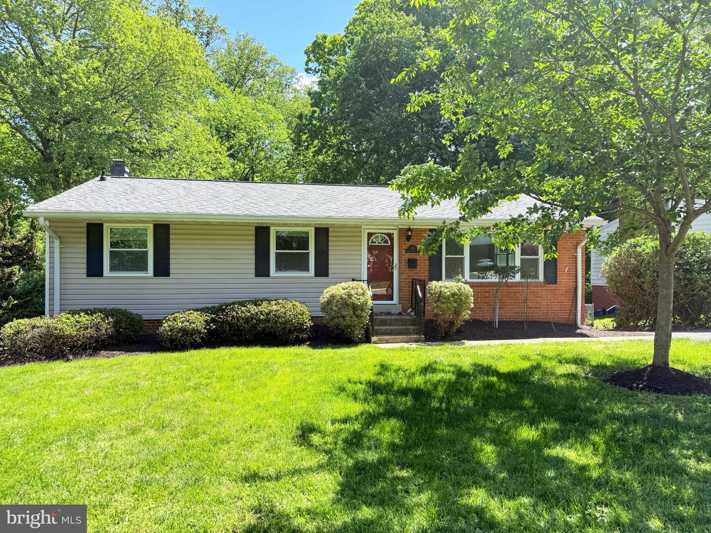 100 James Drive SW, Vienna