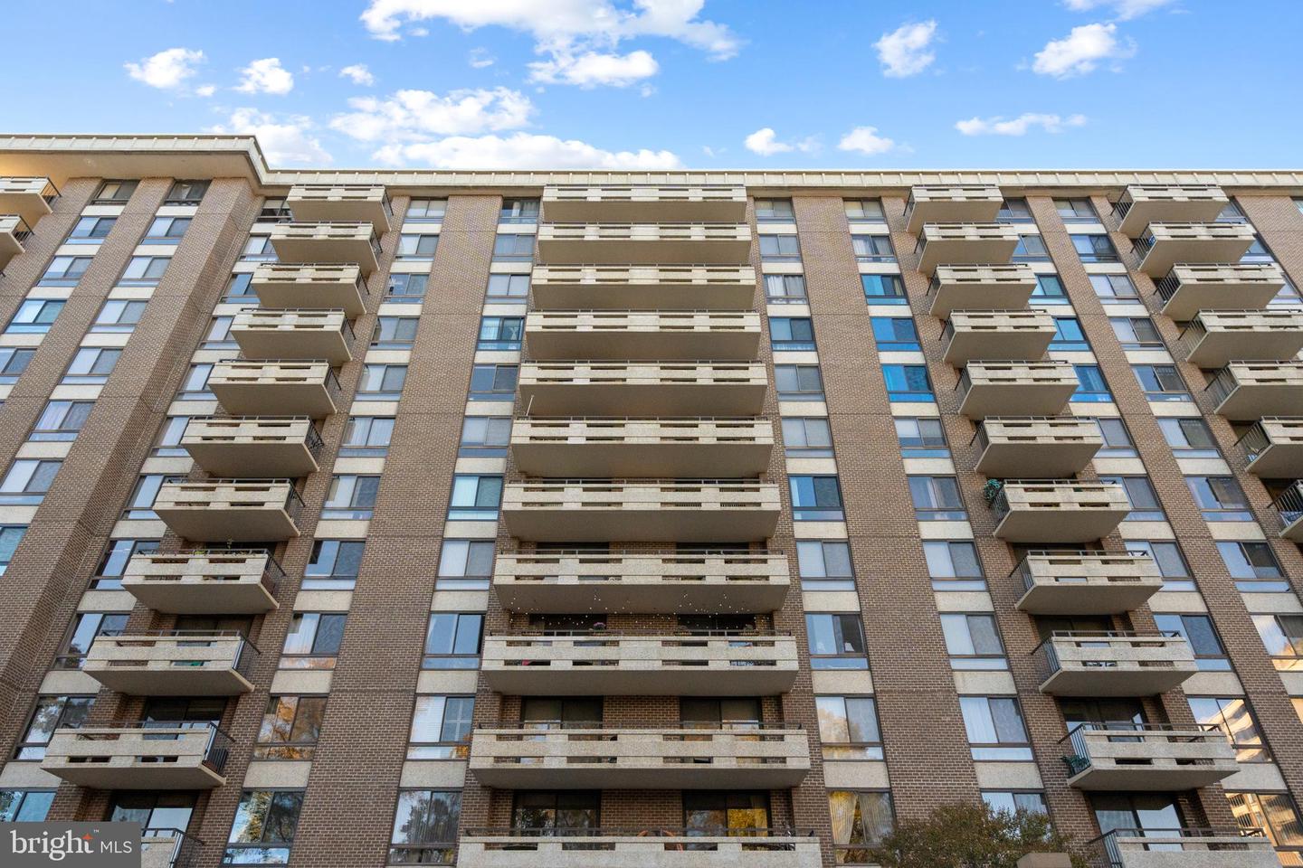 1808 Old Meadow Road #418, Mclean