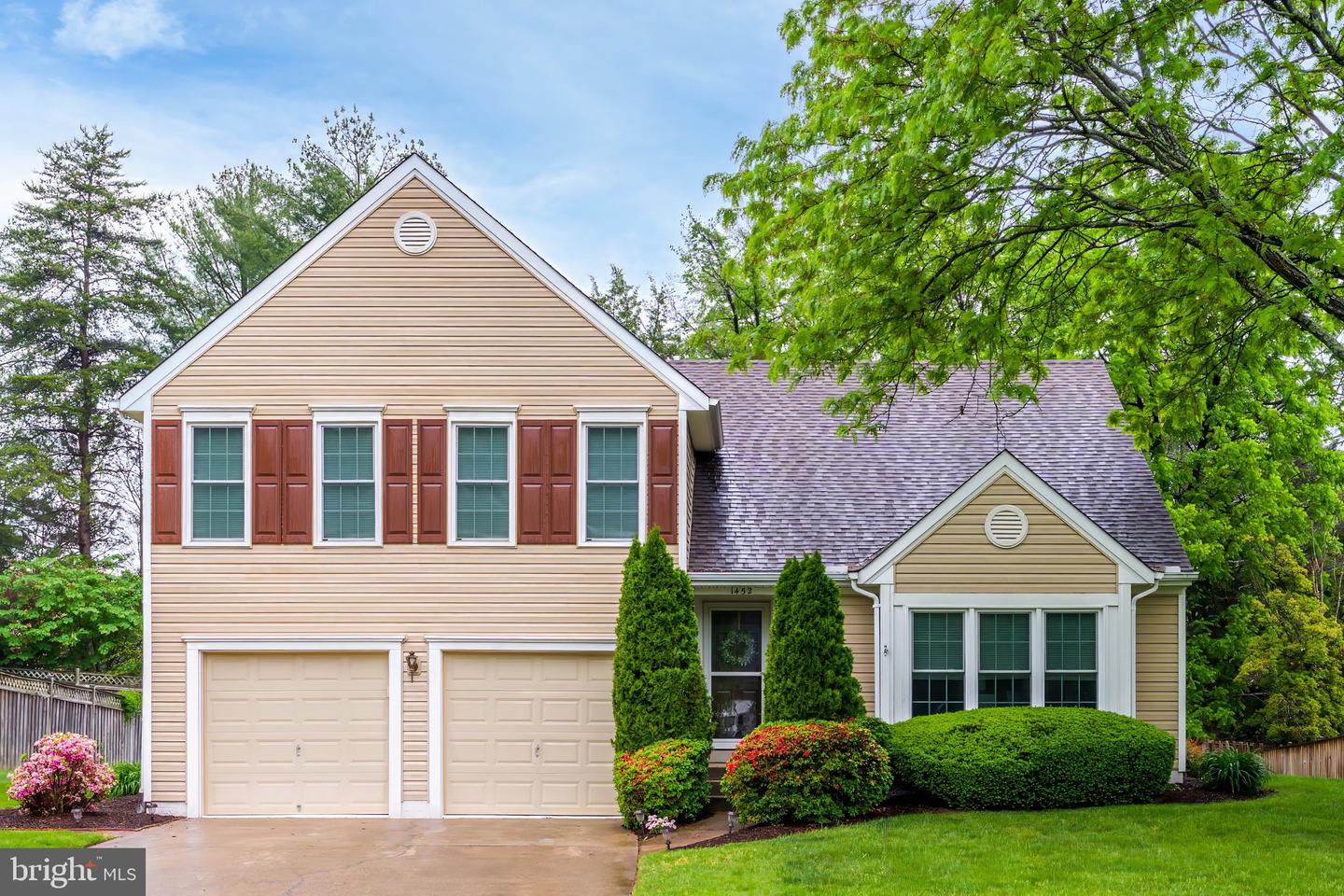 1452 Hawks Nest Court, Herndon
