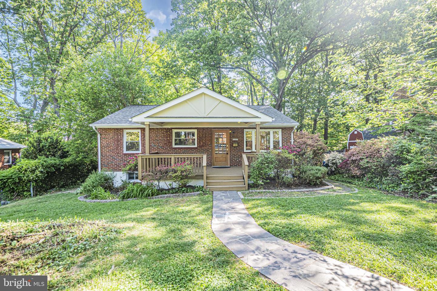 6466 Oakwood Drive, Falls Church