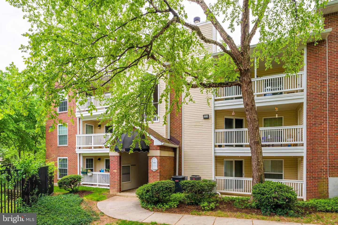 1532 Lincoln Way #301b, Mclean