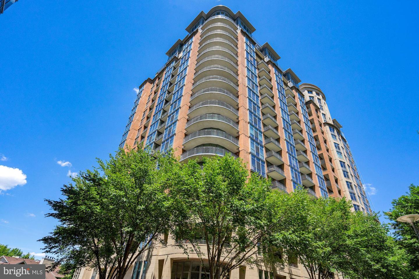8220 Crestwood Heights #1517