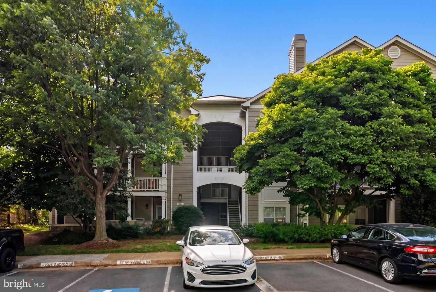 1708 Lake Shore Crest Dr # 23