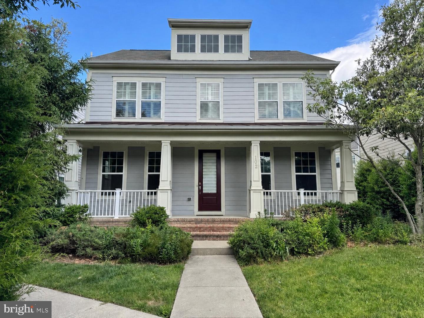 102 Pearl St