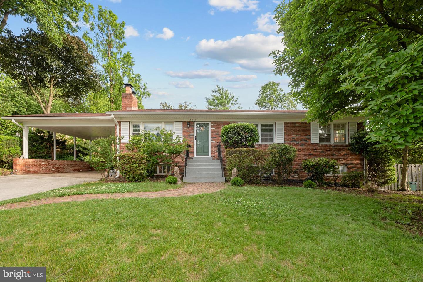 5505 Justis Place, Alexandria