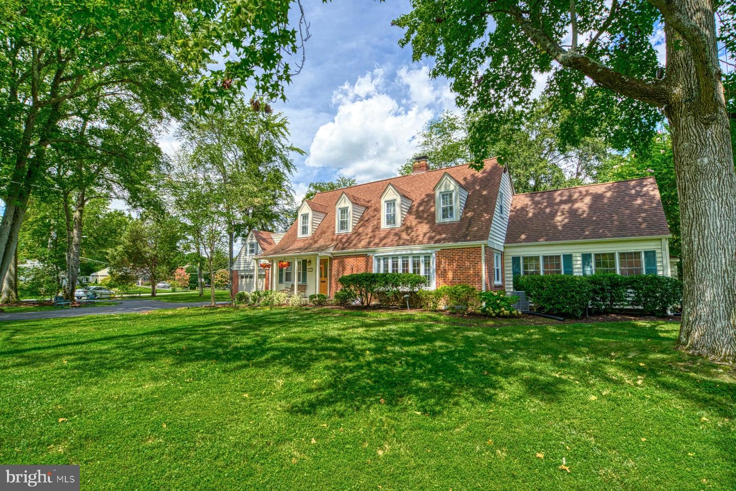 9211 Forest Haven Drive, Alexandria