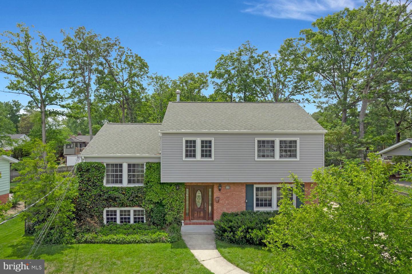 8339 Wagon Wheel Road, Alexandria