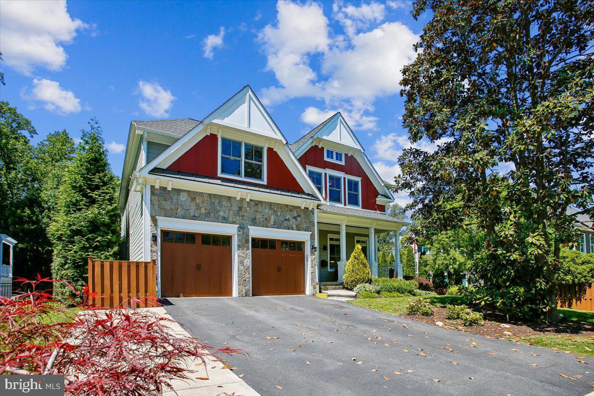 2134 Emilys Lane, Falls Church