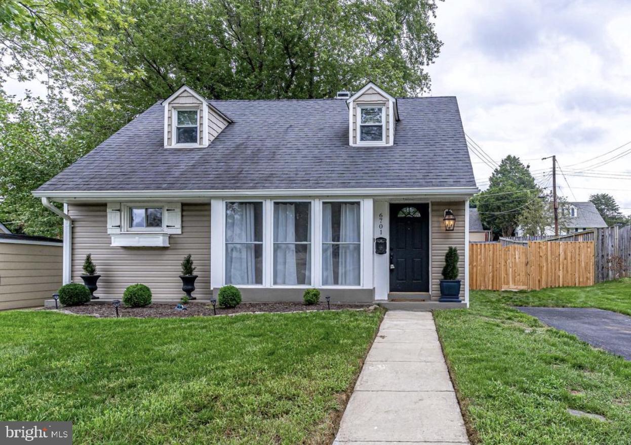 6701 Cavalier Drive, Alexandria