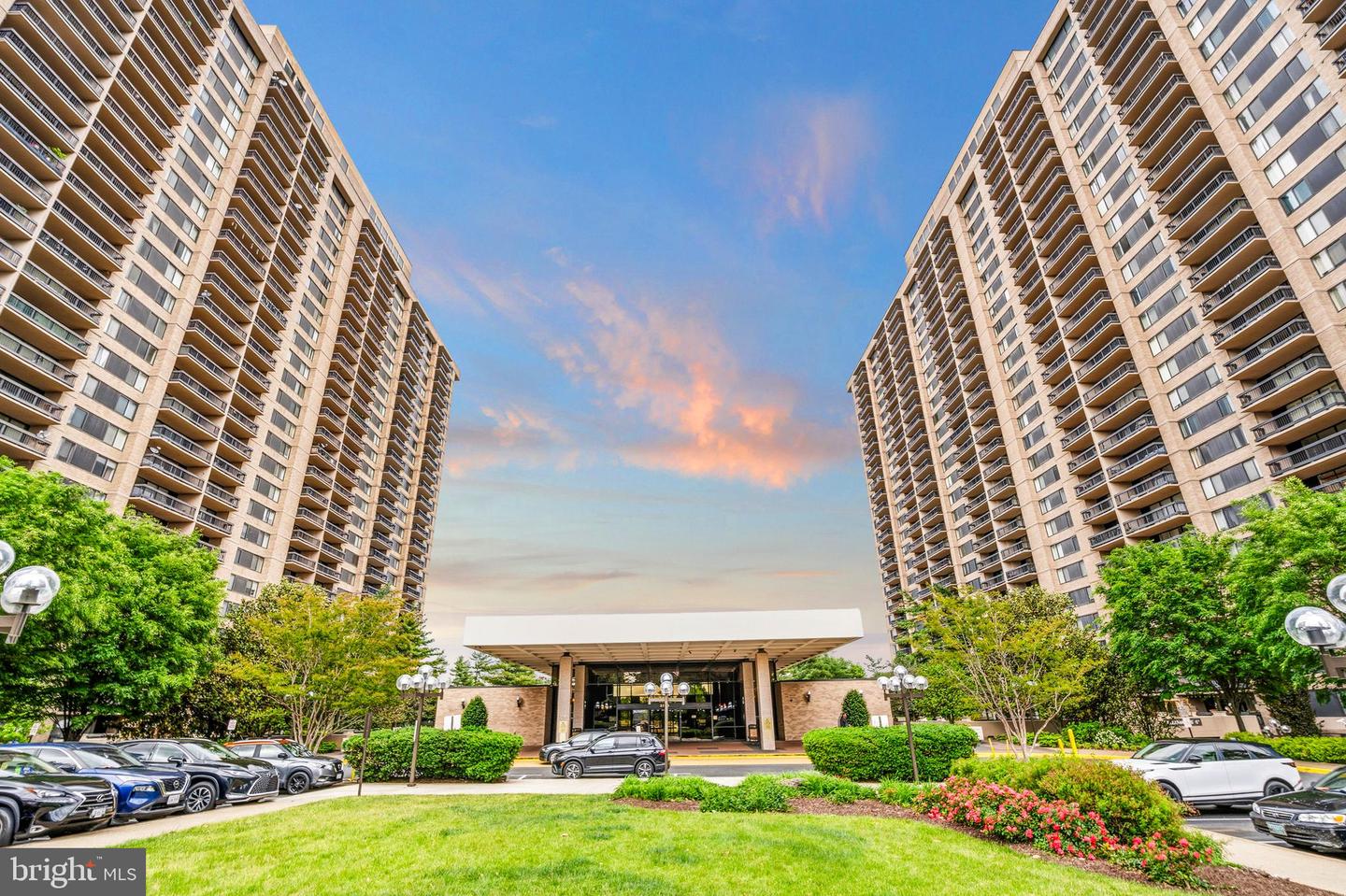 3701 S George Mason Drive #916n