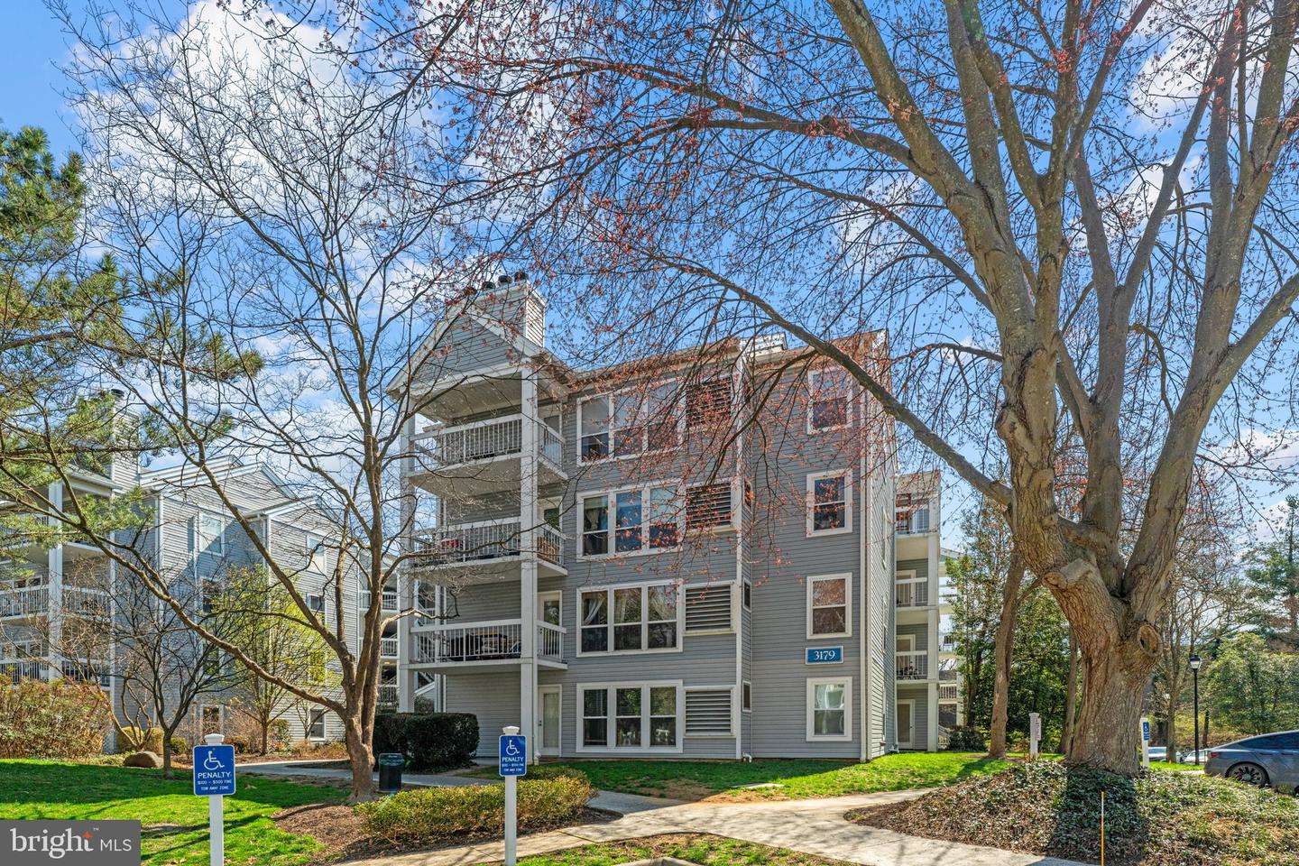 3179 Summit Square Drive #2-E1