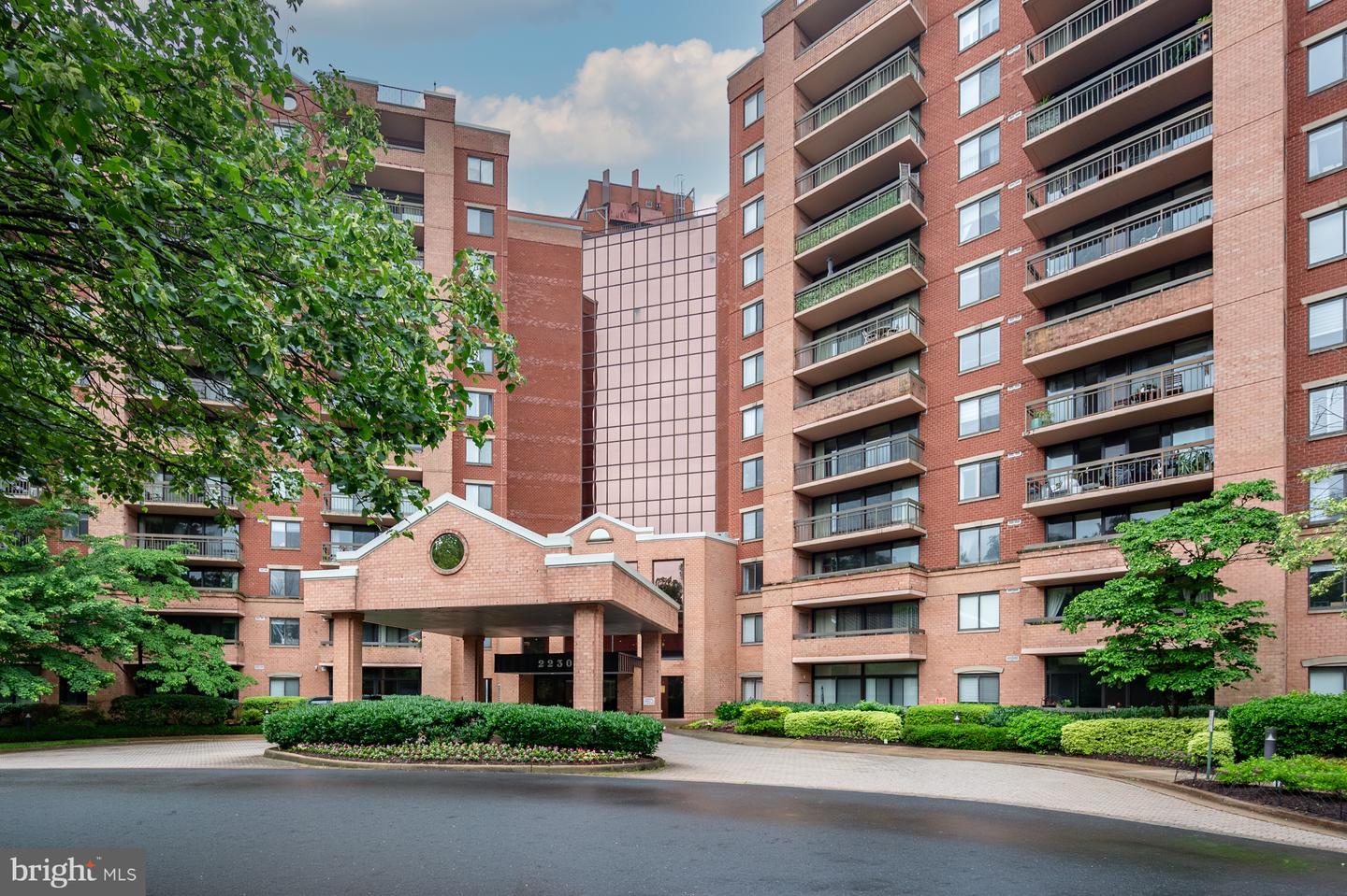 2230 George C Marshall Drive #517