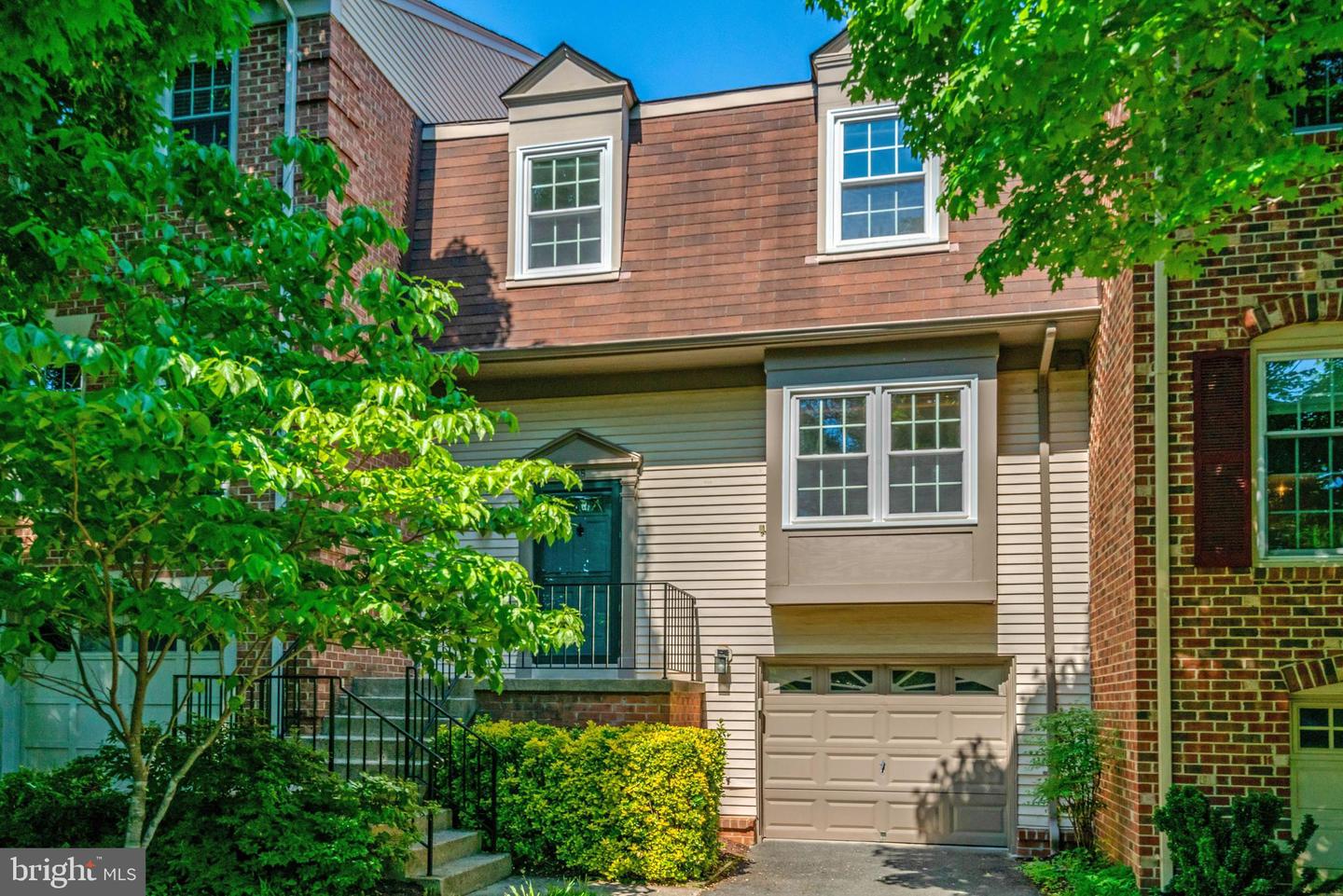 3688 Yorktown Village Pass, Annandale