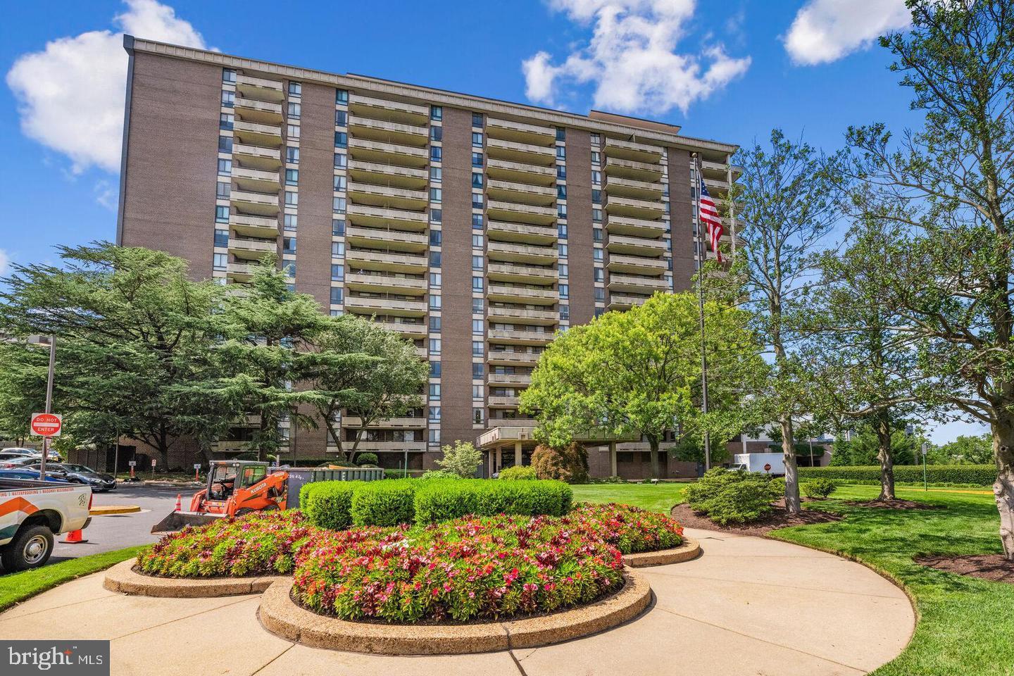 1800 Old Meadow Road #713