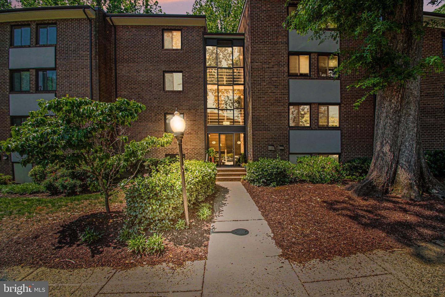 1417 Northgate Square #1a, Reston