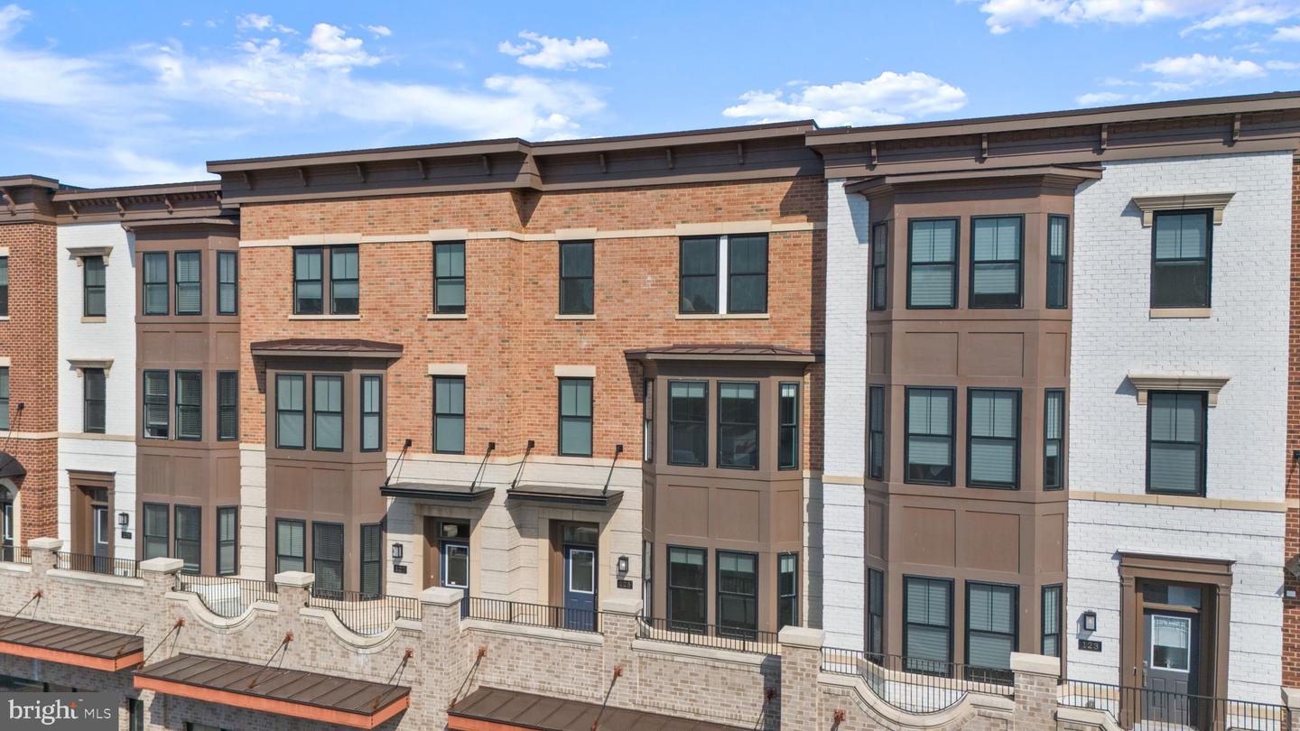 125 Market Square NW #4