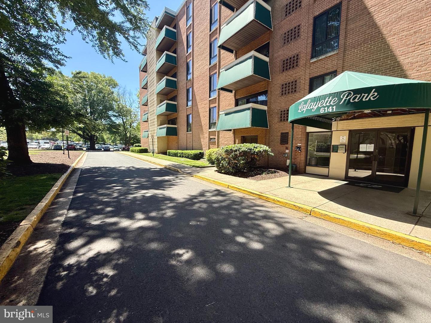 6141 Leesburg Pike #404