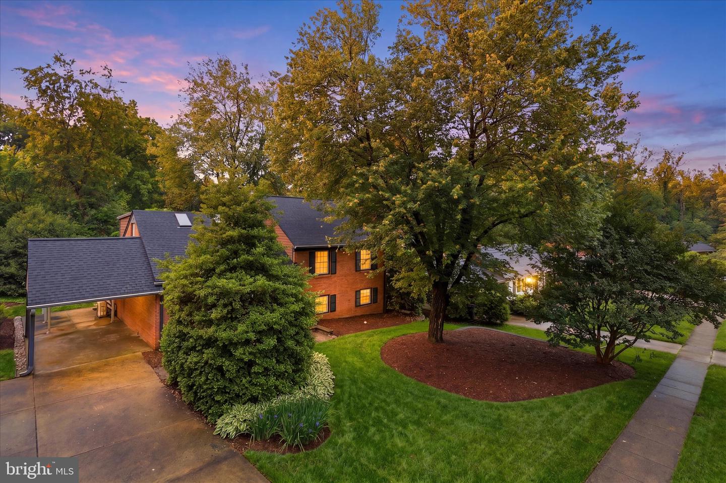 8805 Stark Road, Annandale