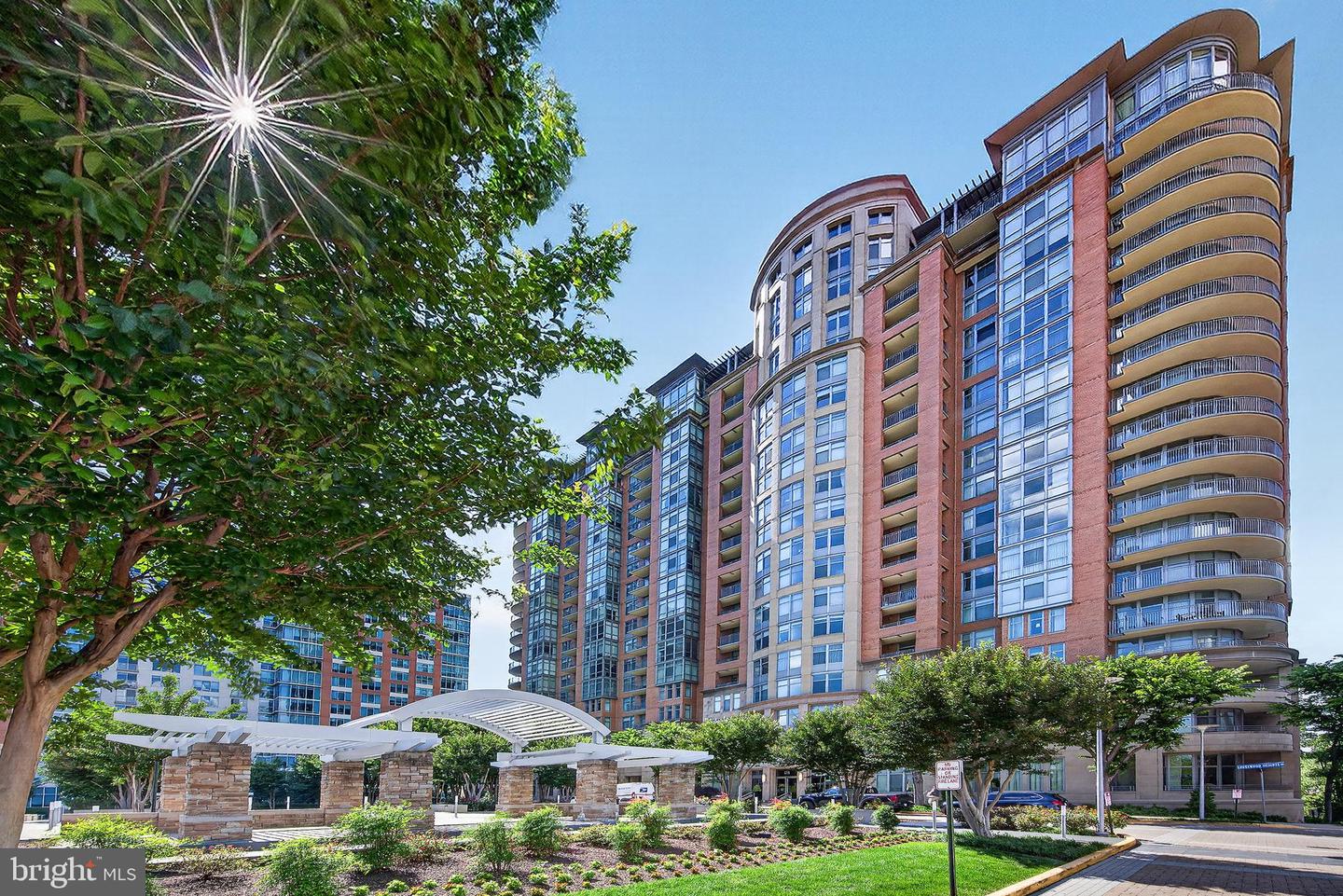 8220 Crestwood Heights Drive #407