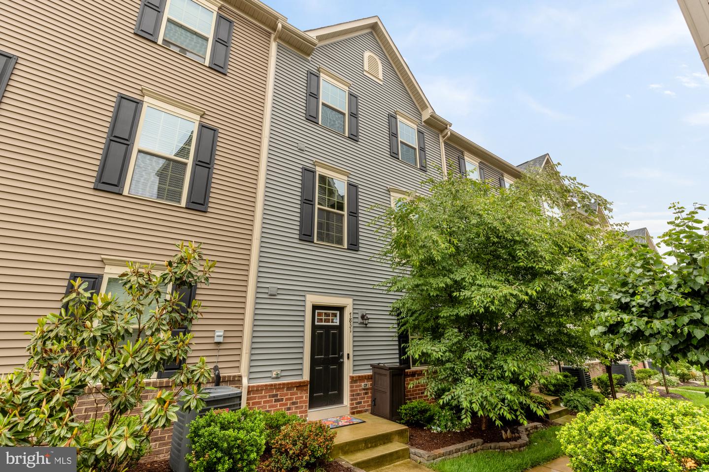 7831 Francis Dickens Lane, Annandale