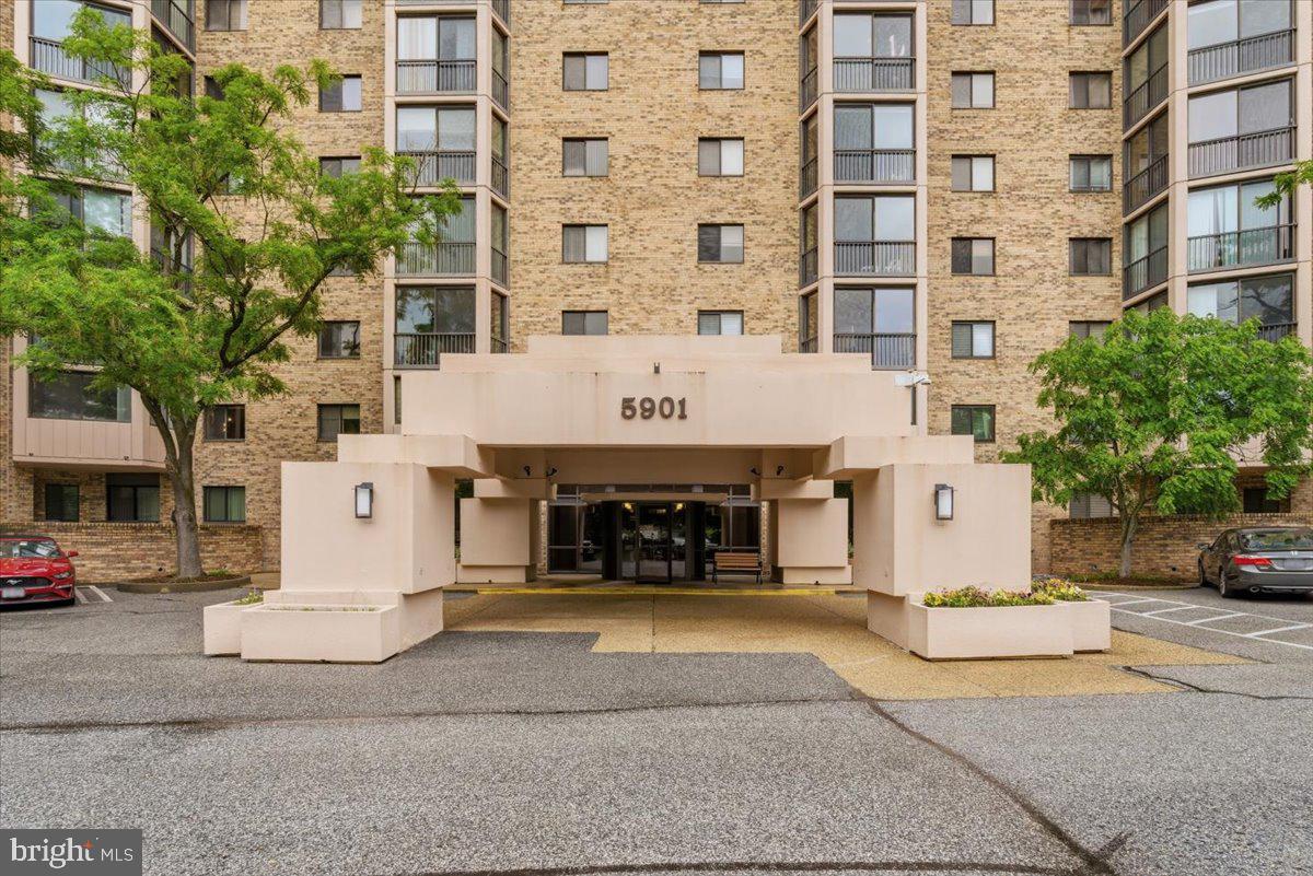5901 Mount Eagle Drive #104