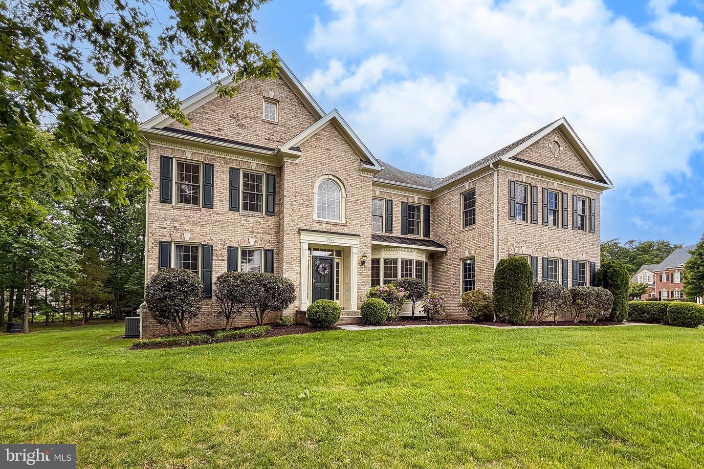 5841 Saddle Downs Place