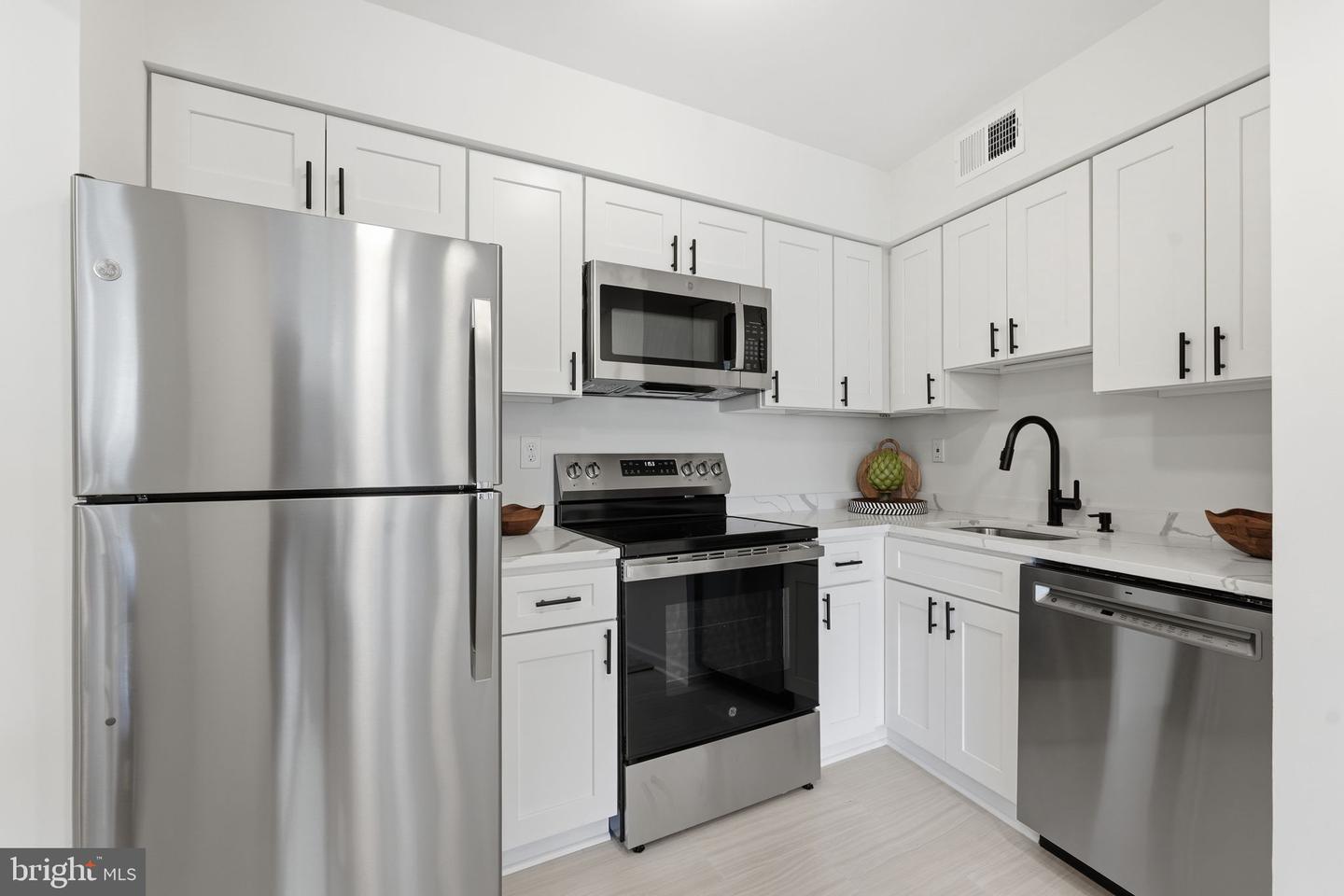 5800 Royal Ridge Drive, Springfield