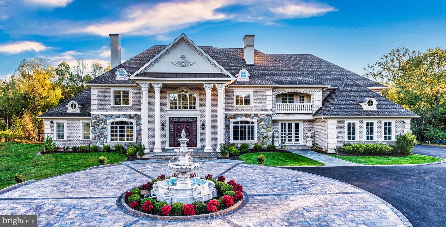 11643 Blue Ridge Lane, Great Falls