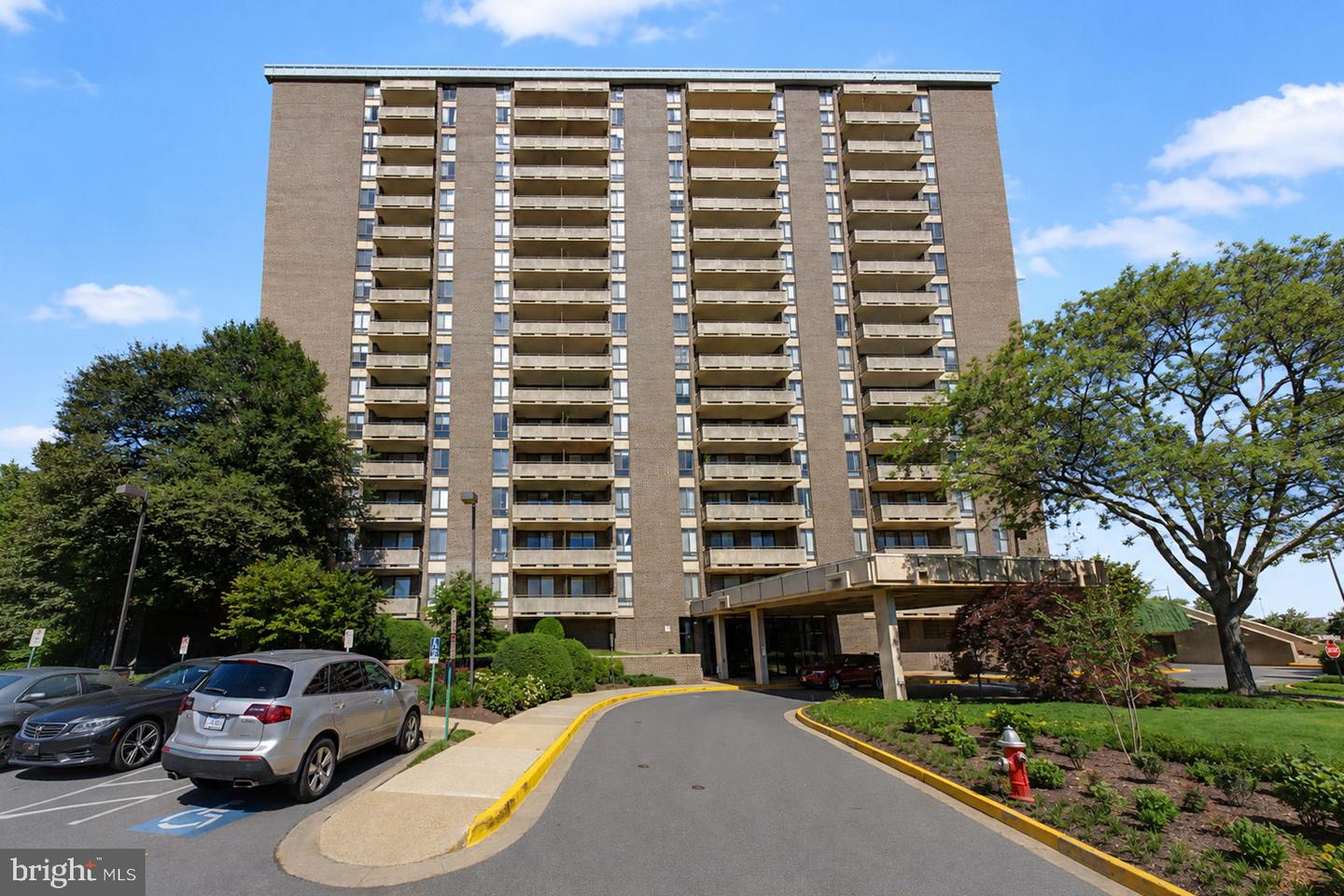 1800 Old Meadow Road #920