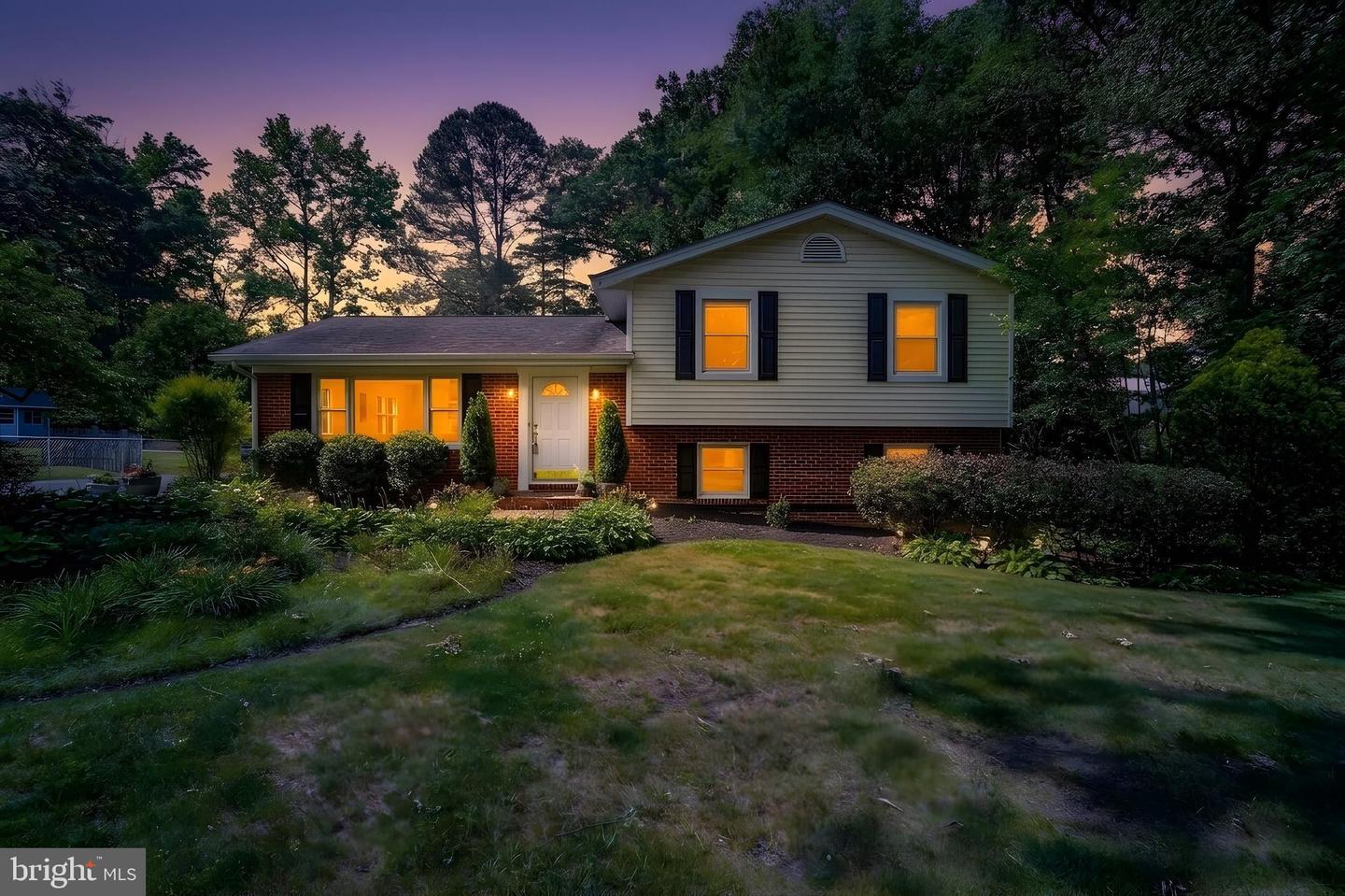 3236 Woodland Lane