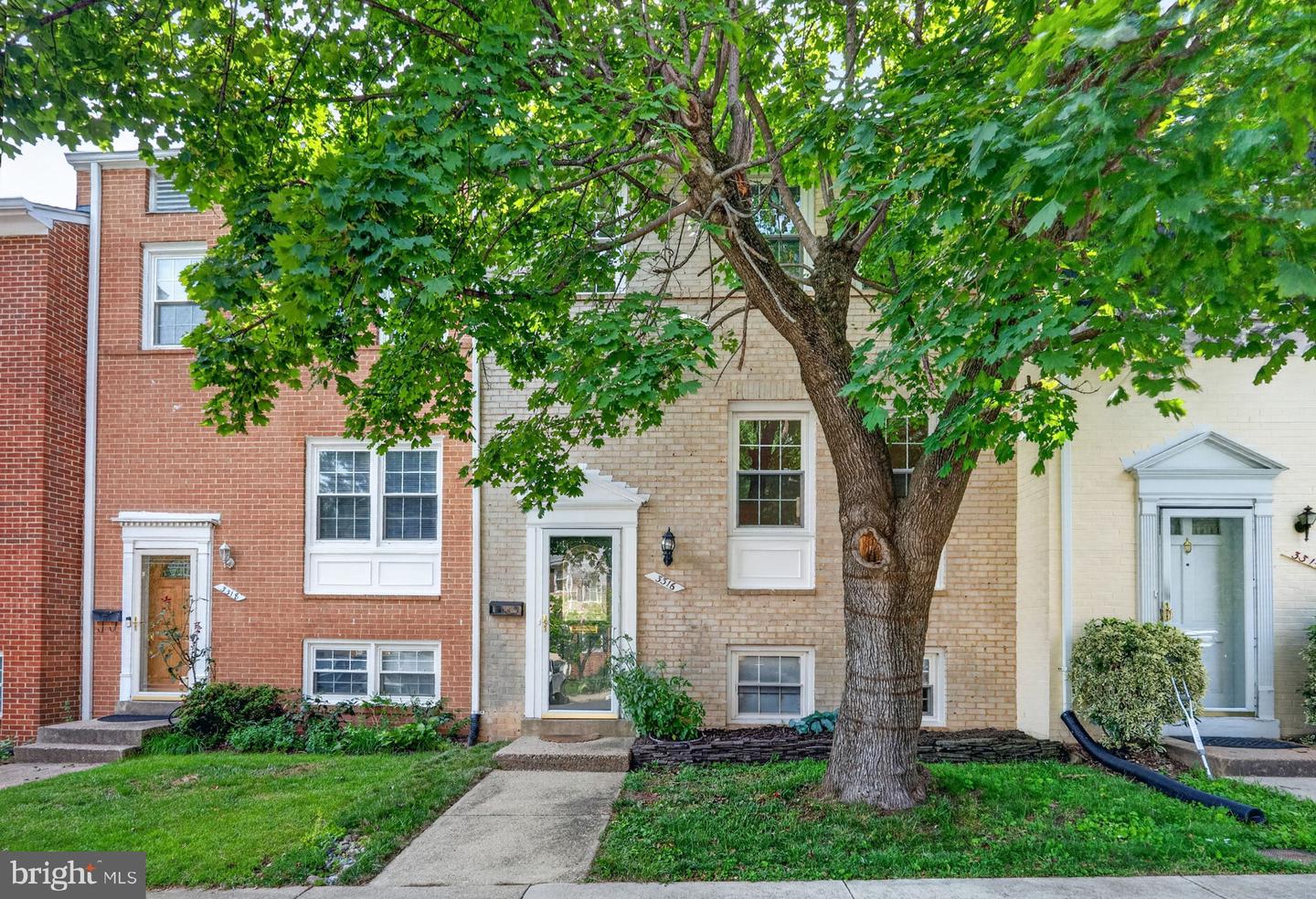 3316 Webley Court