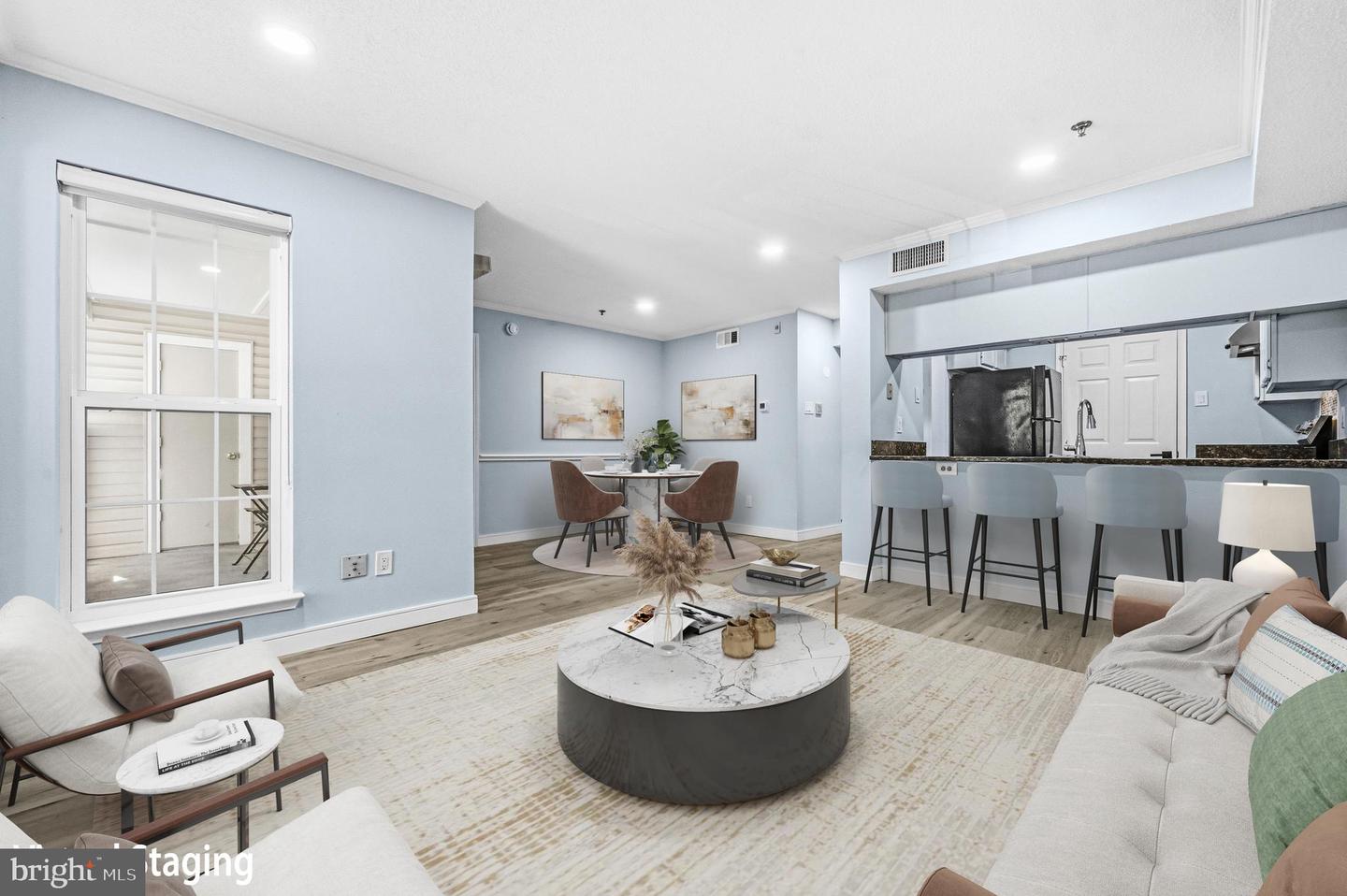 1524 Lincoln Way #107