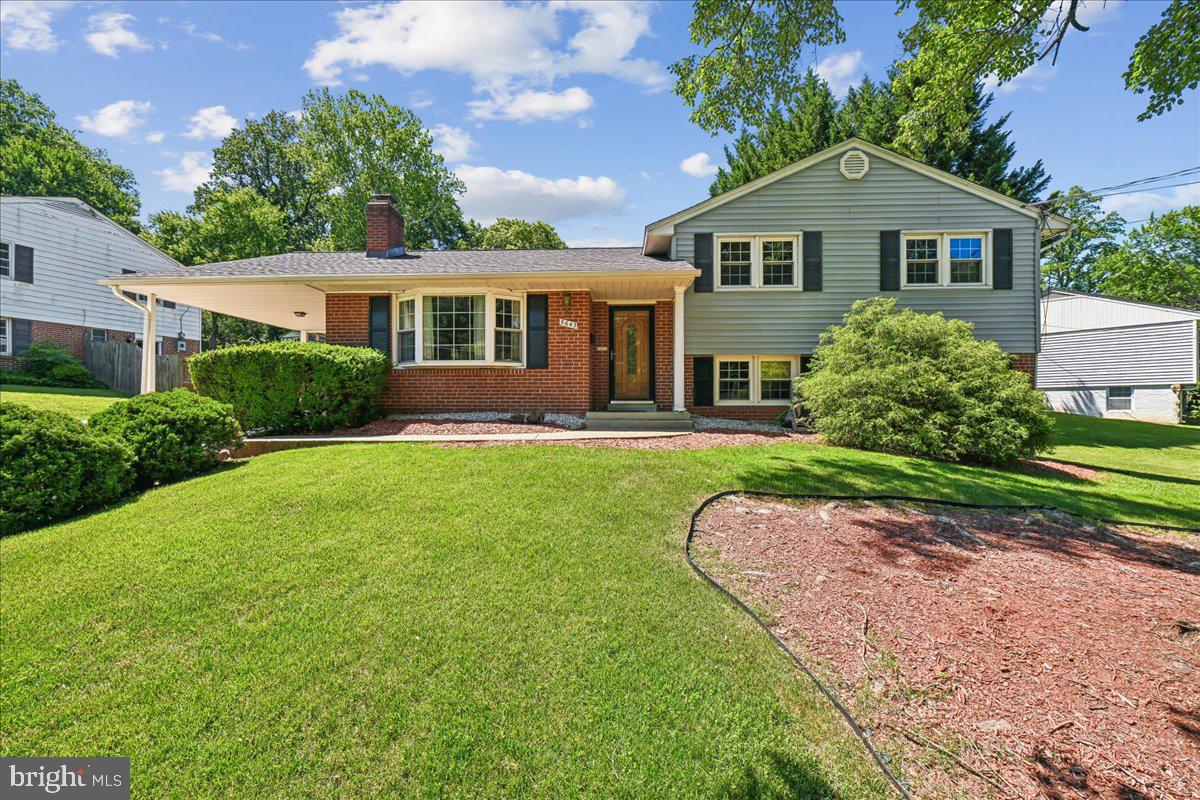 5643 Inverchapel Road, Springfield