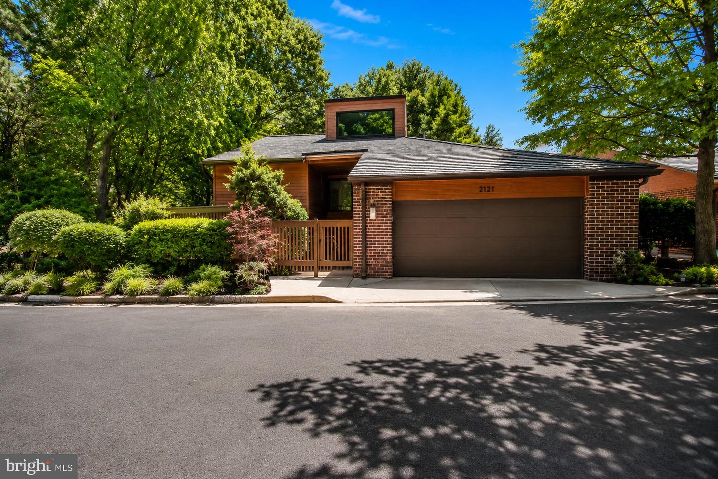 2121 Cabots Point Lane