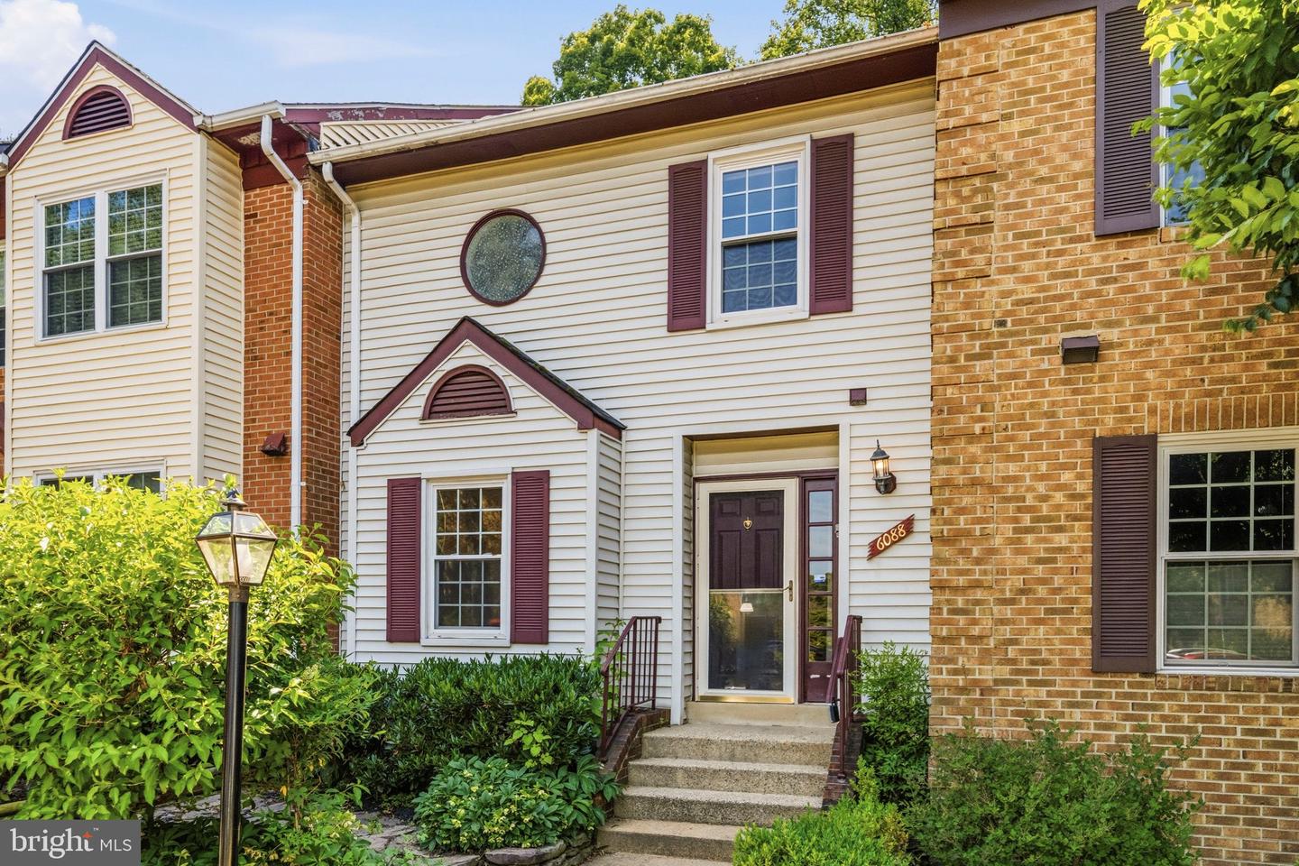 6088 Heatherwood