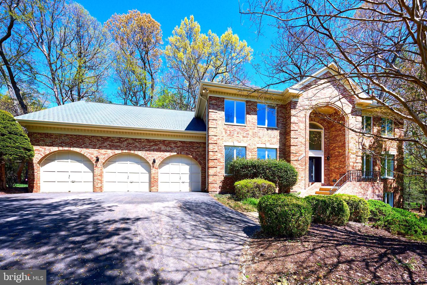2713 Silkwood Court