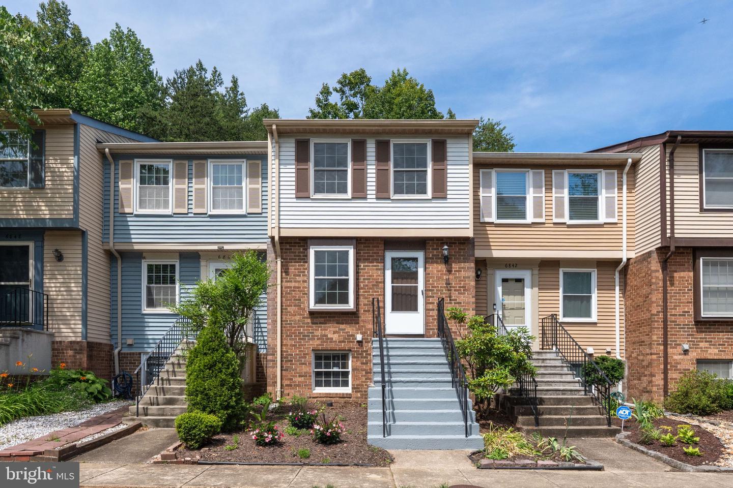6844 Heatherway Court