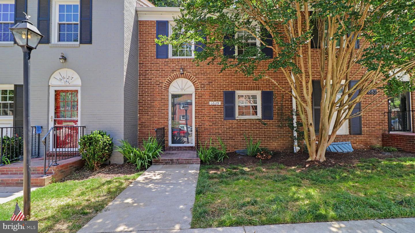 6629 Burlington Place