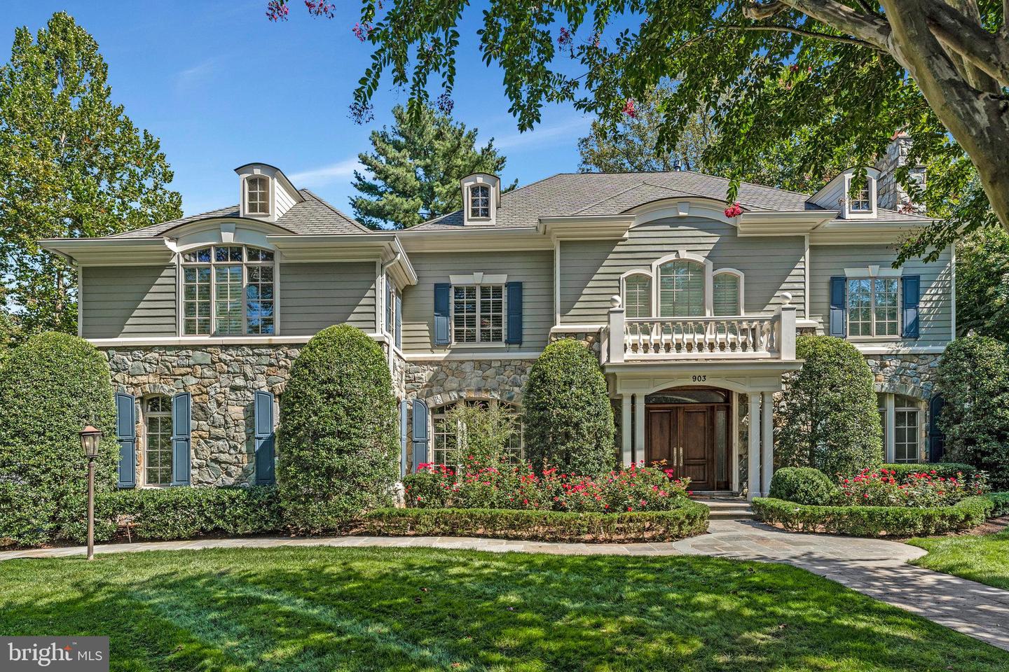 903 Douglass Drive