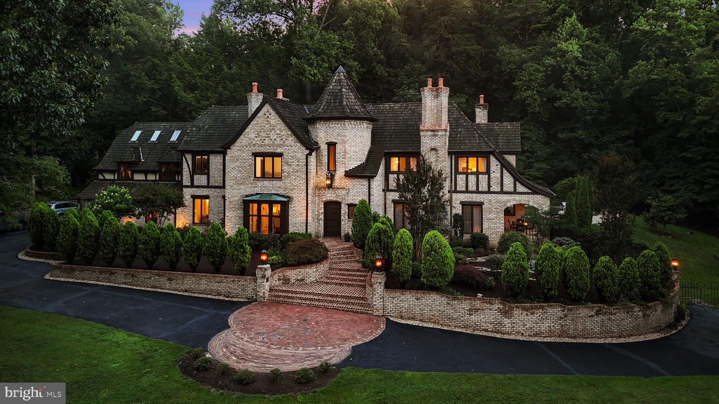 10217 Cedar Pond Drive