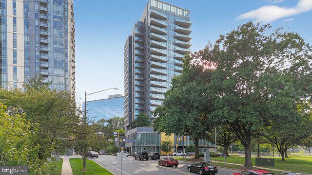 7887 Jones Branch Drive #1404, Mclean