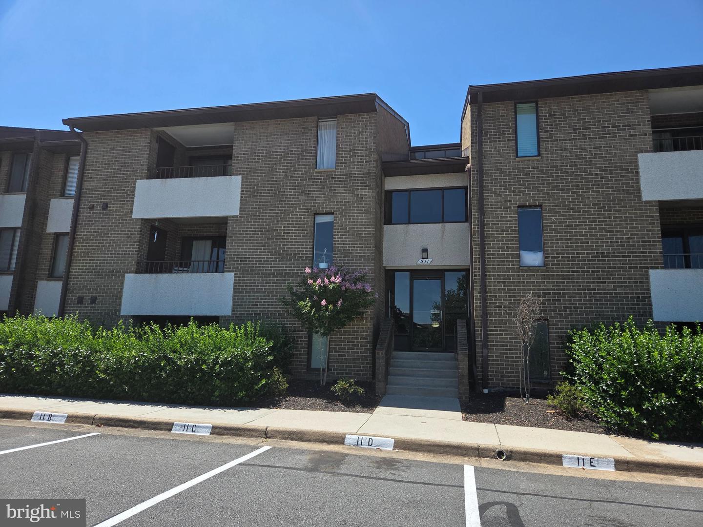 511 Florida Ave # 201