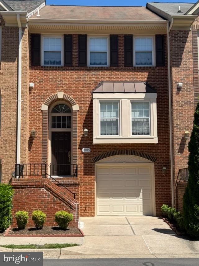 8015 Merry Oaks Court
