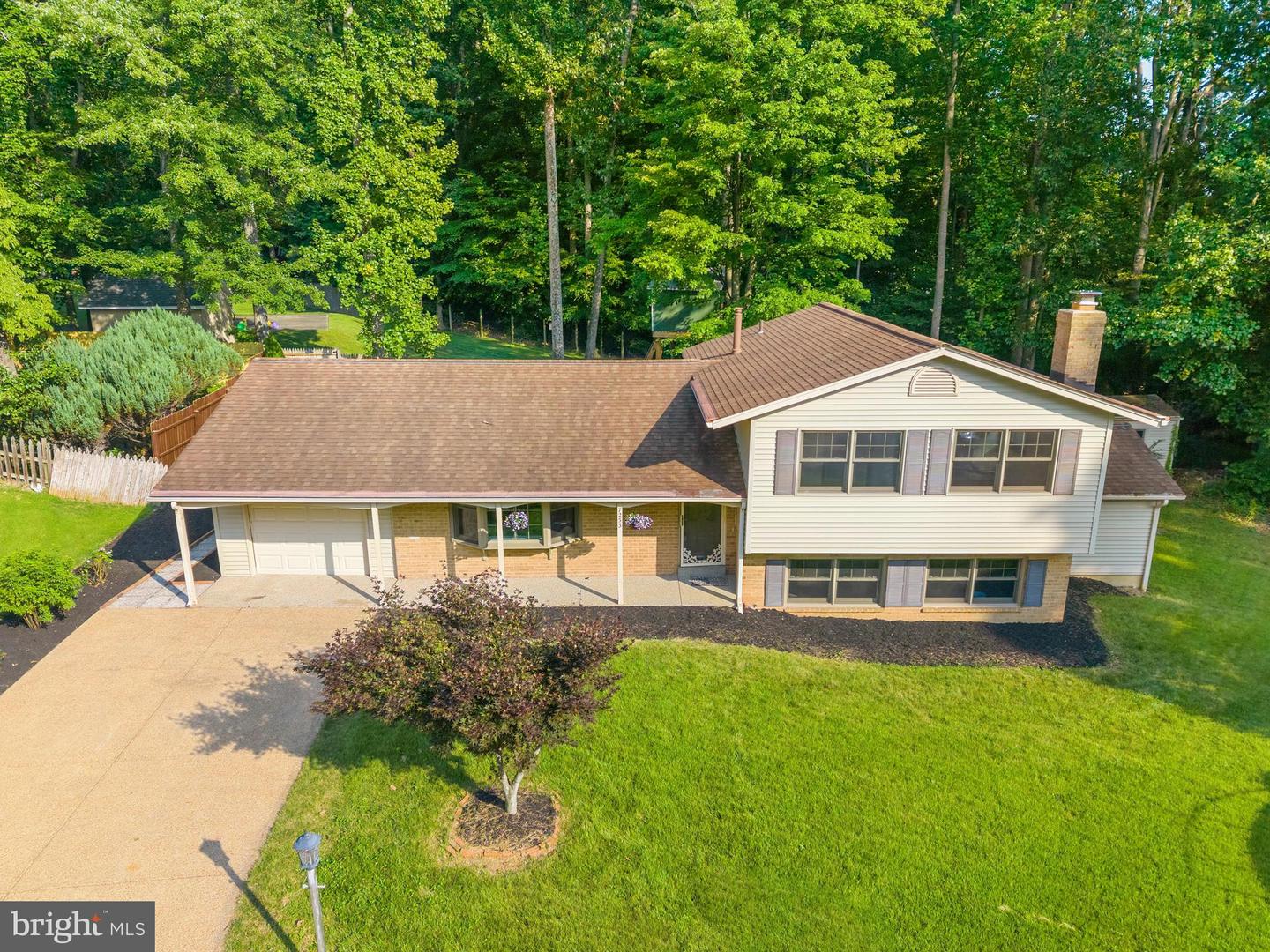 7233 Ashview Drive, Springfield