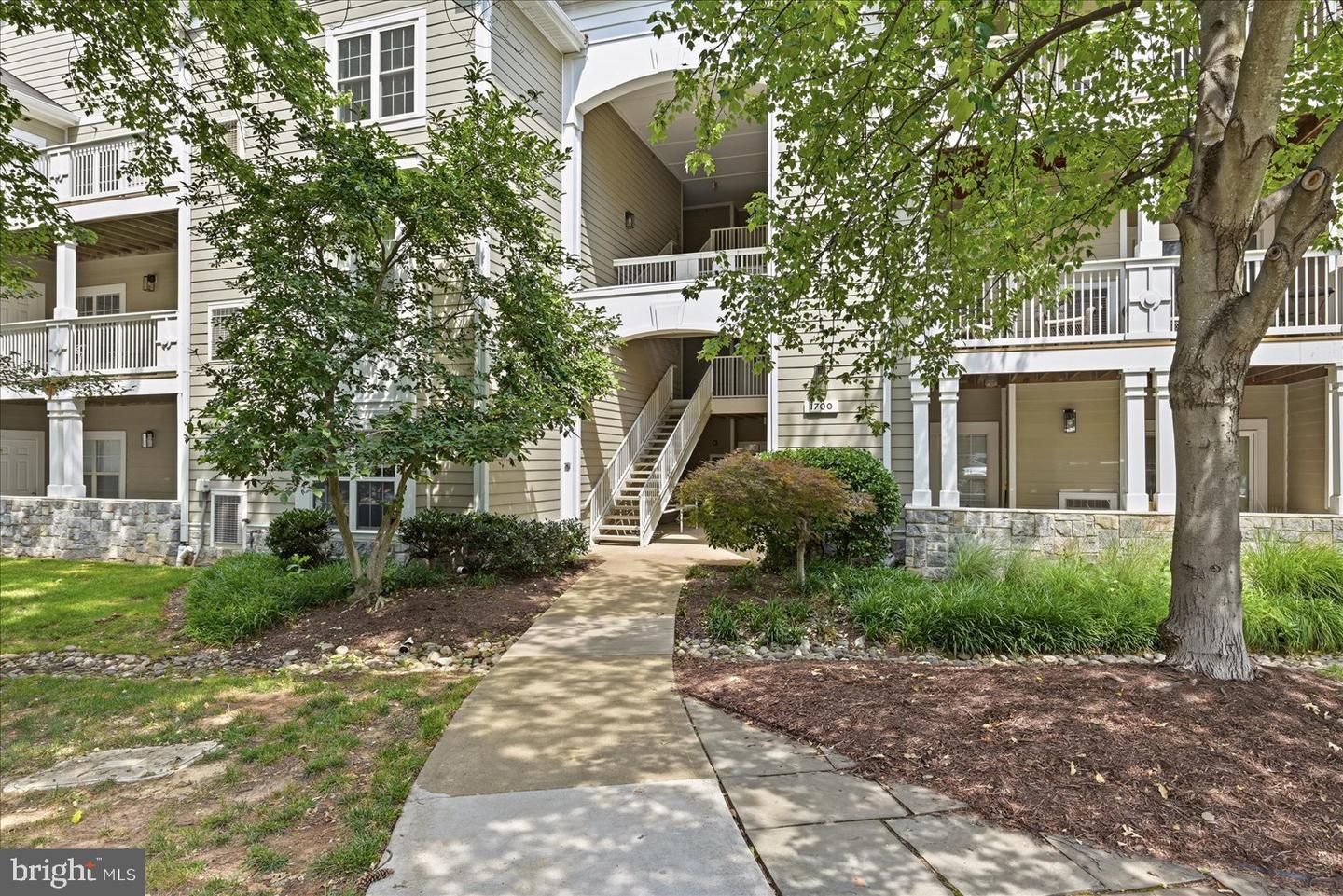 1700 Lake Shore Crest Drive #31
